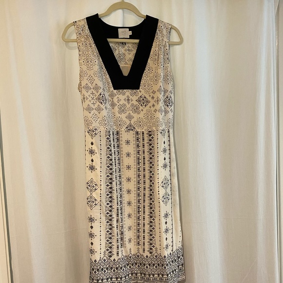 Anthropologie Pattern Dress - Picture 2 of 8